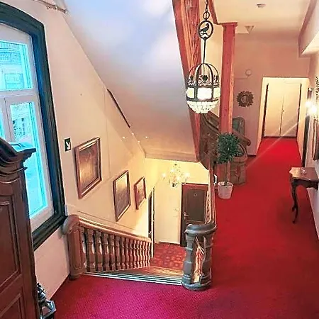 Zum Goldenen Loewen - Restaurant - Panoramabar - Terrassen - Events - Rheinblick - Geschichte Seit 1728 Otel 3*
