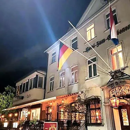 Zum Goldenen Loewen - Restaurant - Panoramabar - Terrassen - Events - Rheinblick - Geschichte Seit 1728 Otel 3*