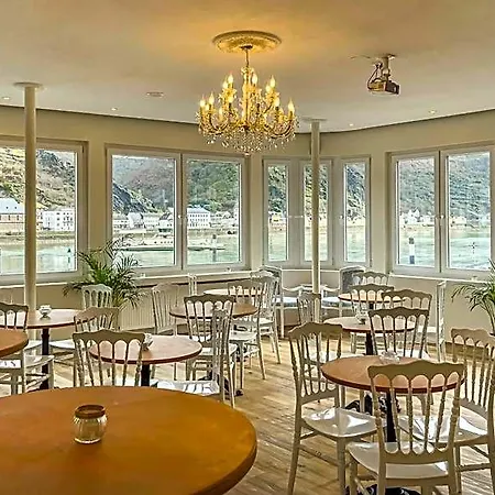 Otel Zum Goldenen Loewen - Restaurant - Panoramabar - Terrassen - Events - Rheinblick - Geschichte Seit 1728 3*